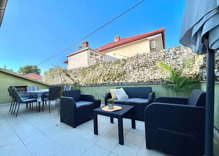 Modern Mediterranean Apartment