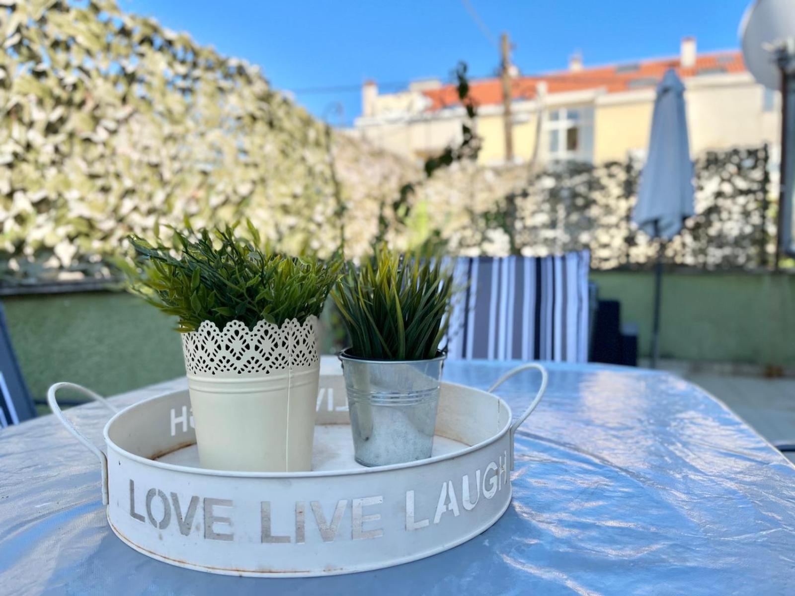 Lägenhet Modern Mediterranean